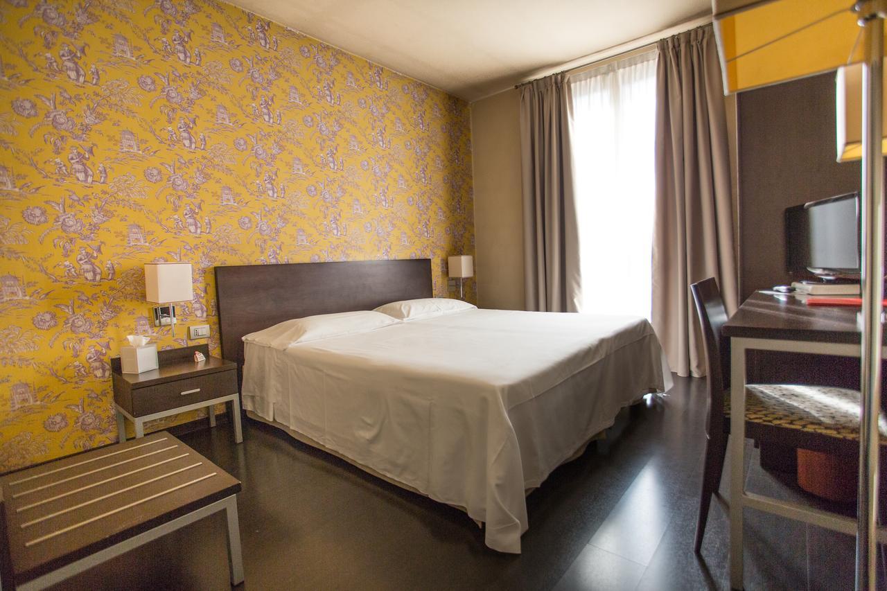 Hotel Fortyfive Chivasso Kültér fotó